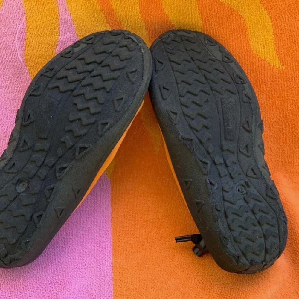Tru-Fit Boy Girl Water Shoes Size 2 Youth . Foot 8”